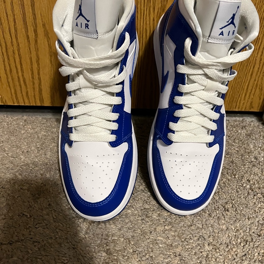 Jordan 1 Mid - Picture 3 of 4